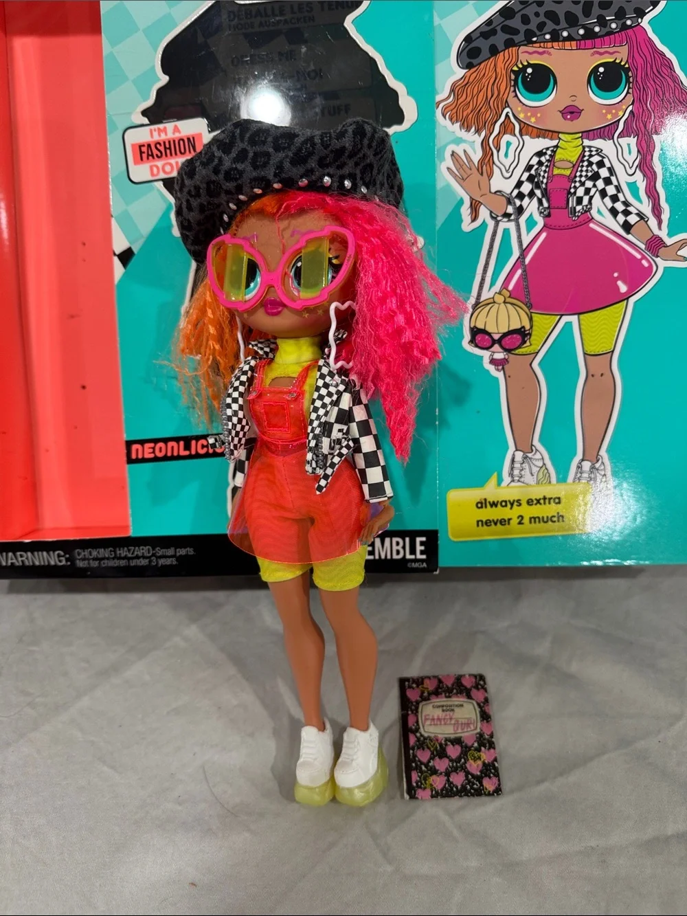 LOL Omg Neonlicious fashion doll